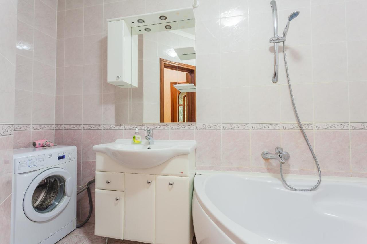 Apartment In Complex Korona On Knyazhyi Zaton 21 Kyjev Exteriér fotografie